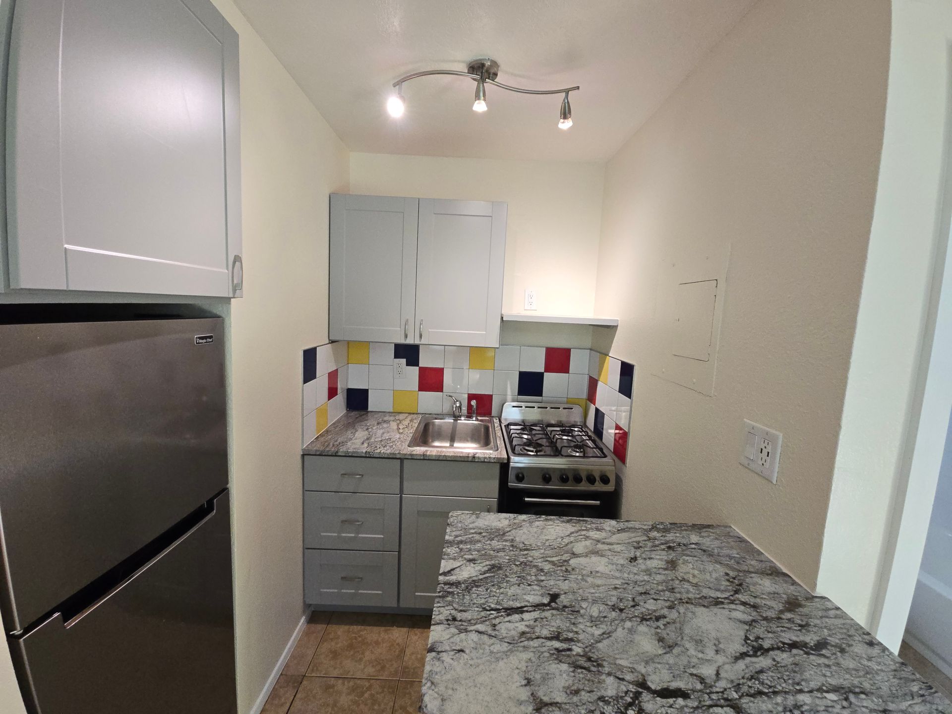 Albuquerque Apartment: 312 Vassar SE