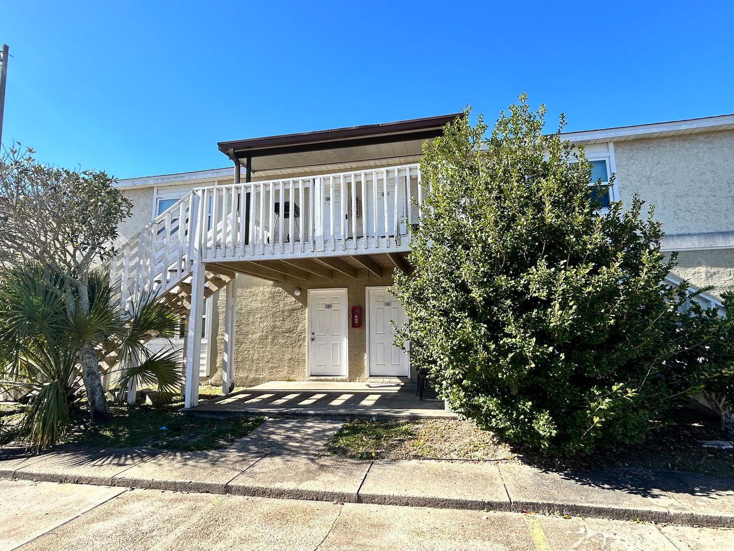 Panama City Apartment: 3914 E 11th St