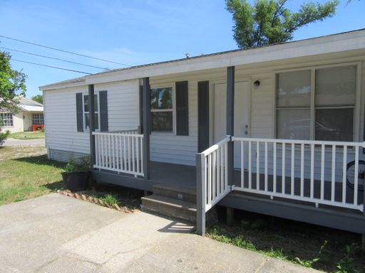 3 Bed 1 Bath Rental at 351 College Ave Unit A - 351 College Ave Unit A, Panama City, FL – photo 1