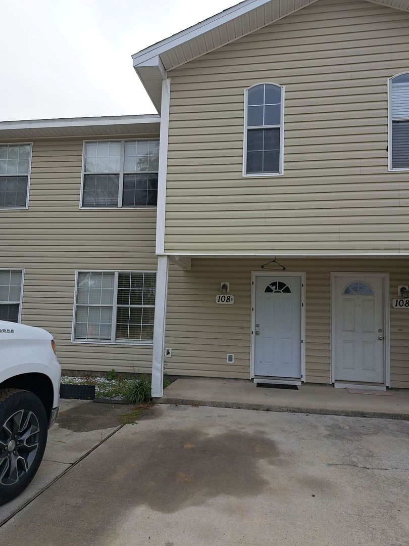Panama City Apartment: 108 Gray Ave Unit B
