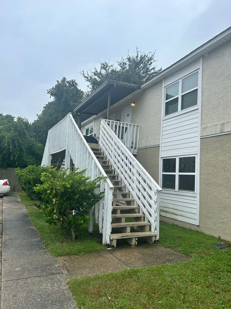 Panama City Apartment: 3914 E 11th St