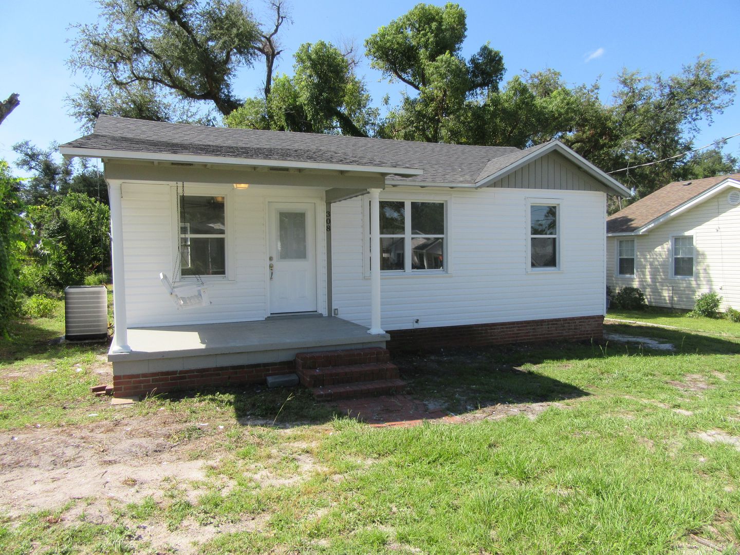 Panama City House: 308 E 2nd St.