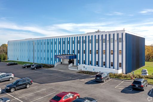 Dedicated Parking Space (P6) Available – 10800 Lyndale Ave S, Bloomington