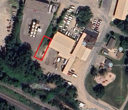 West Metro Exterior Parking – Approx. 5,000 SF Available in Loretto