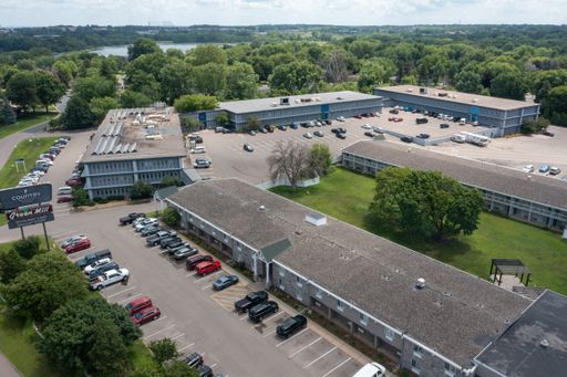 300 SF Storage/Warehouse Space – Convenient Woodbury Location