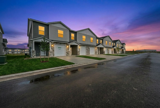 1 MONTH FREE @ Sugar Mill Townhomes - New Construction!