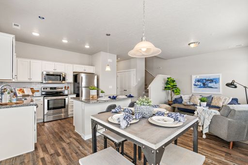 Sunnyvale Village – photo 1