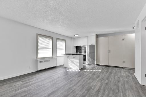 1311 1st St - Downtown Nampa - Convenience Meets Style
