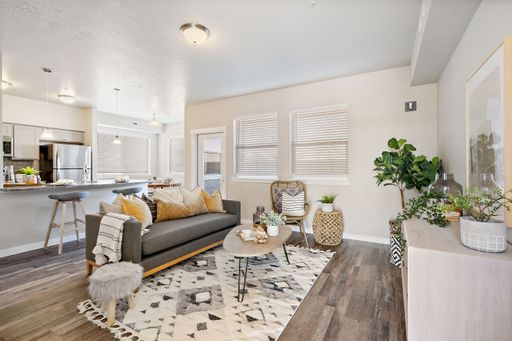 Sunnyvale Village – photo 1
