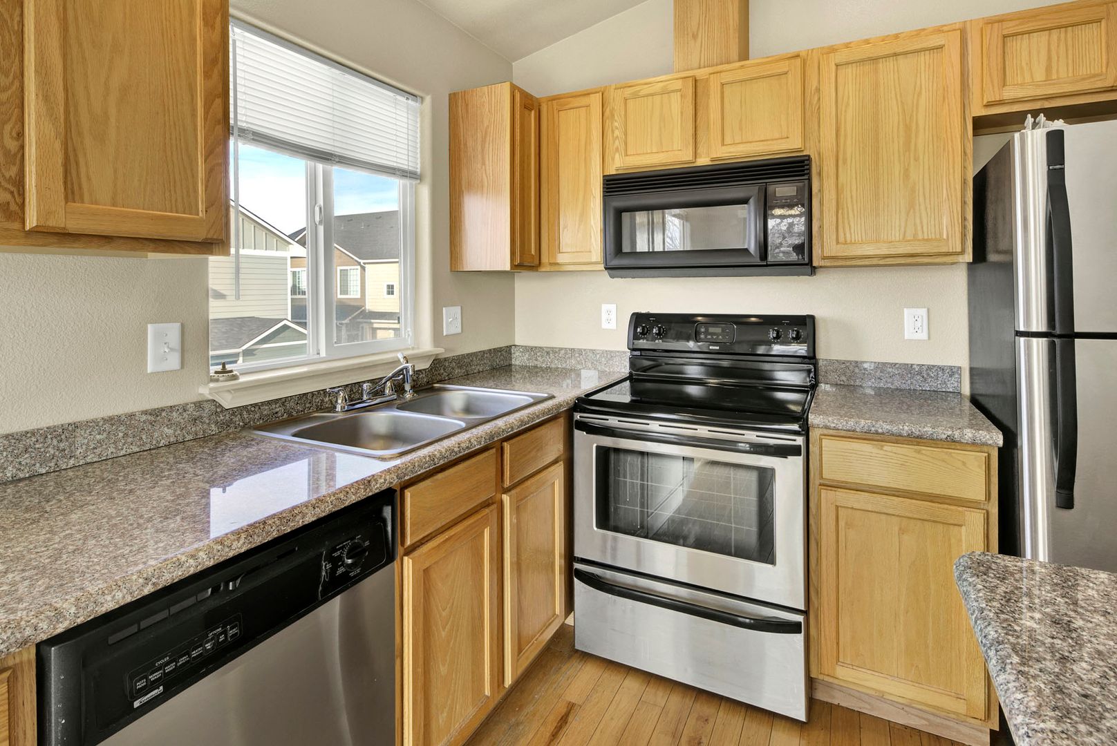 Meridian Apartment: 1959  East Wilson Lane