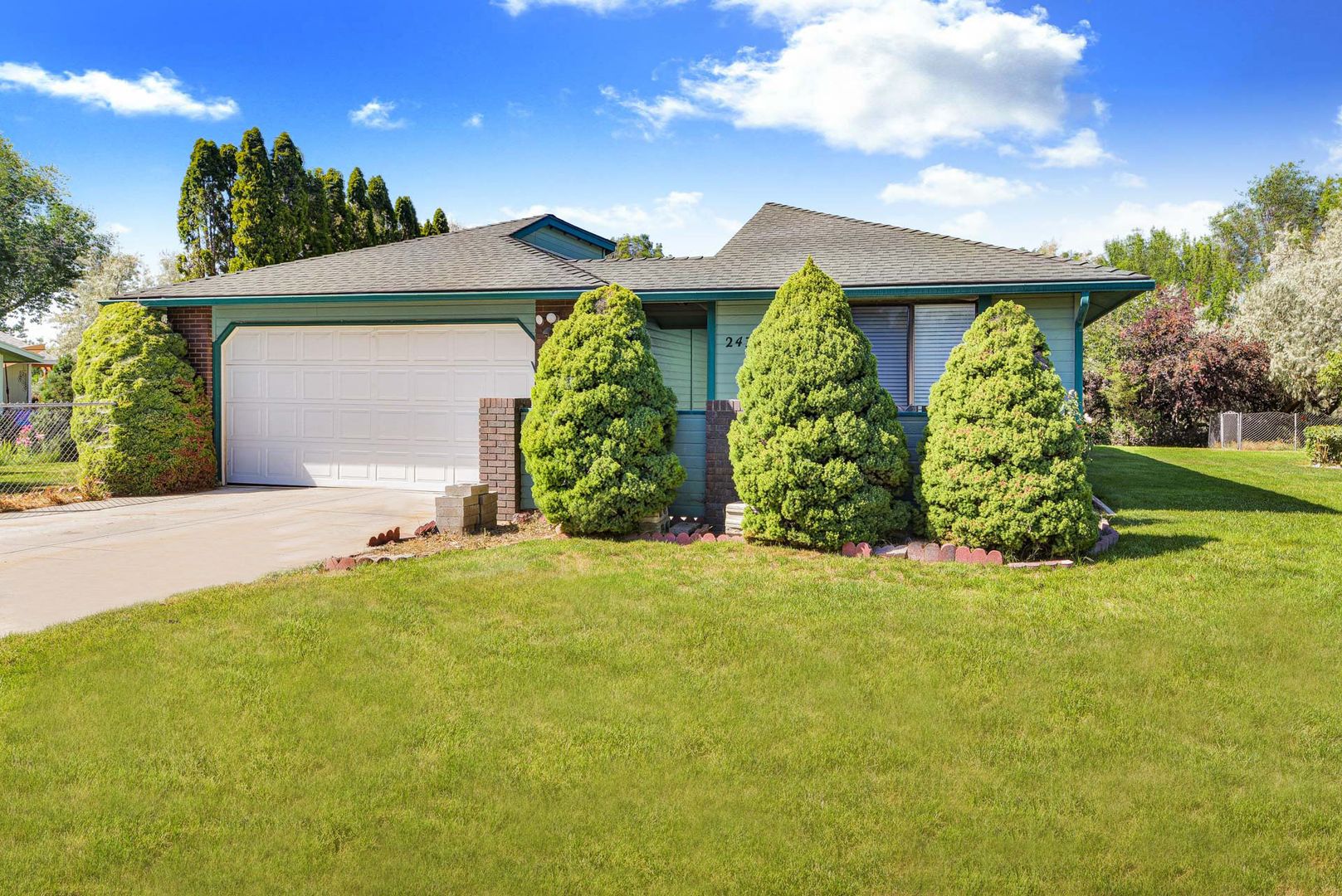 Nampa House: 2436 Hillcrest Way