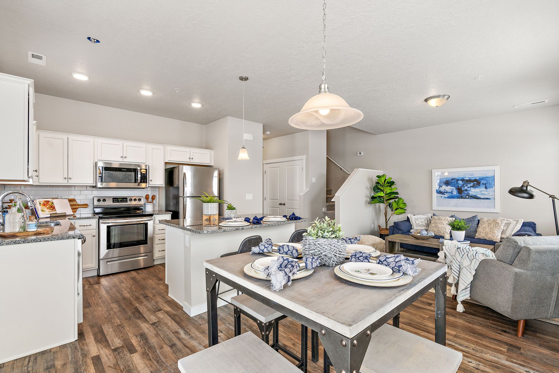 Sunnyvale Village - FALL MOVE-IN SPECIAL: GET 1 MONTH FREE!