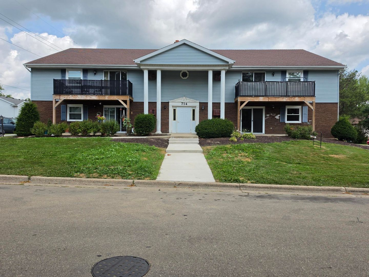 Waunakee Apartment: 714 -718 Kingston Way