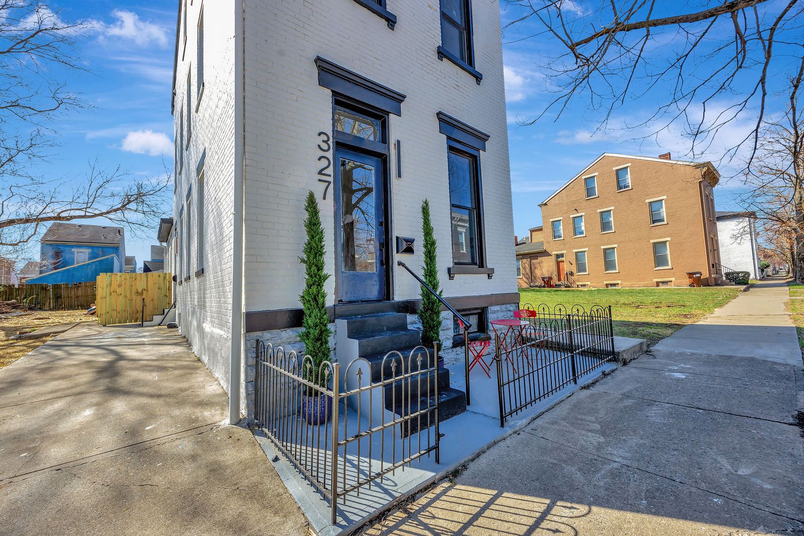 Covington Apartment: 327 E Martin Luther King Jr Blvd