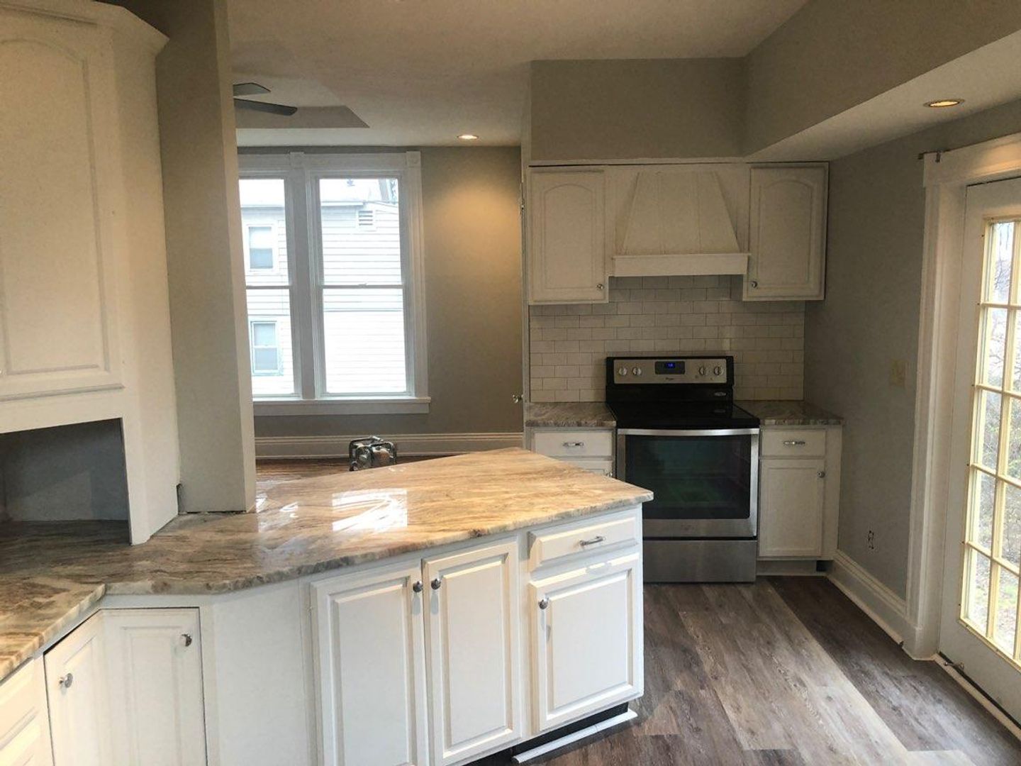 855 Ridgeway 3 of 6