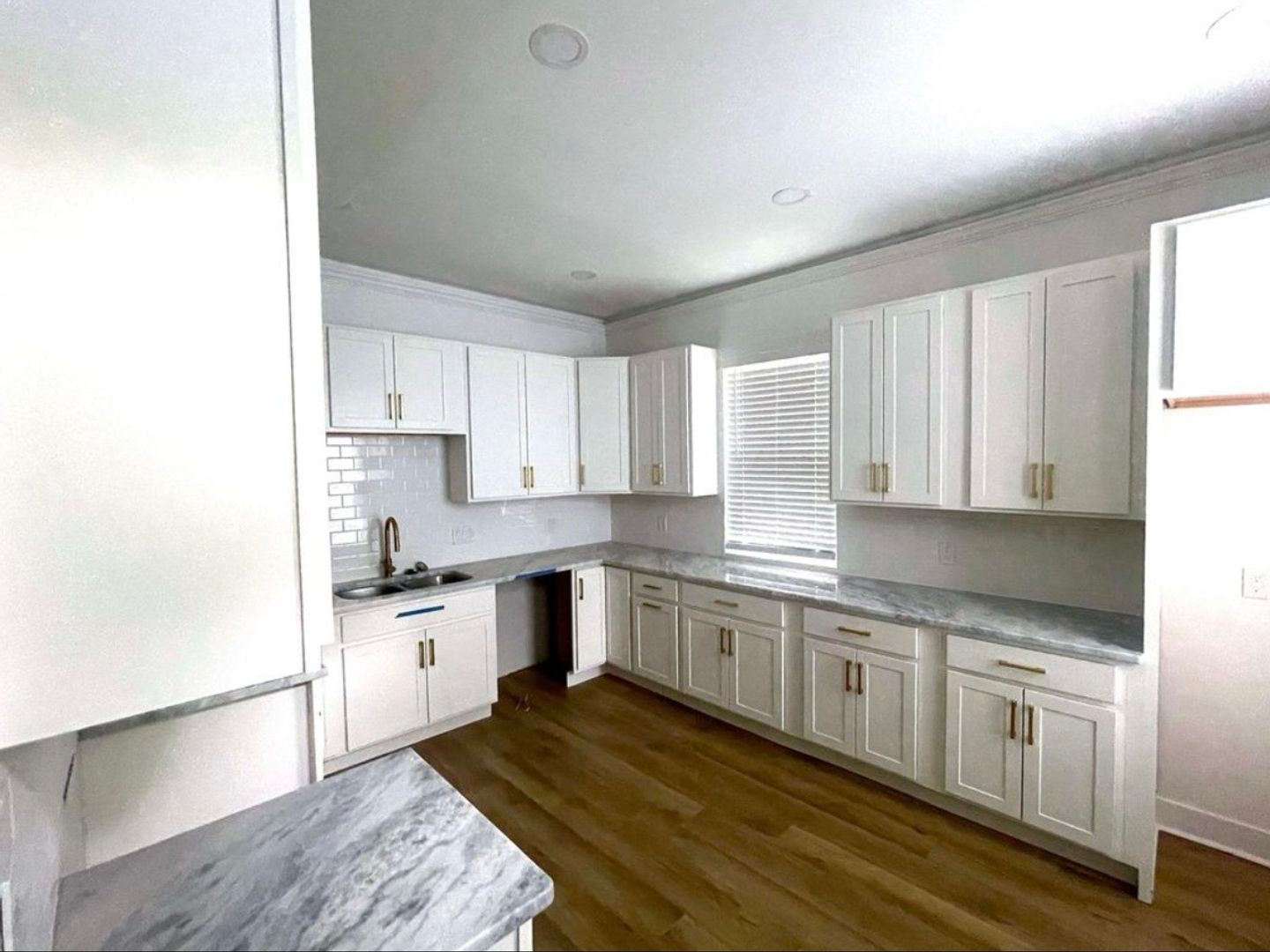 Cincinnati House: 1716 Brewster Ave