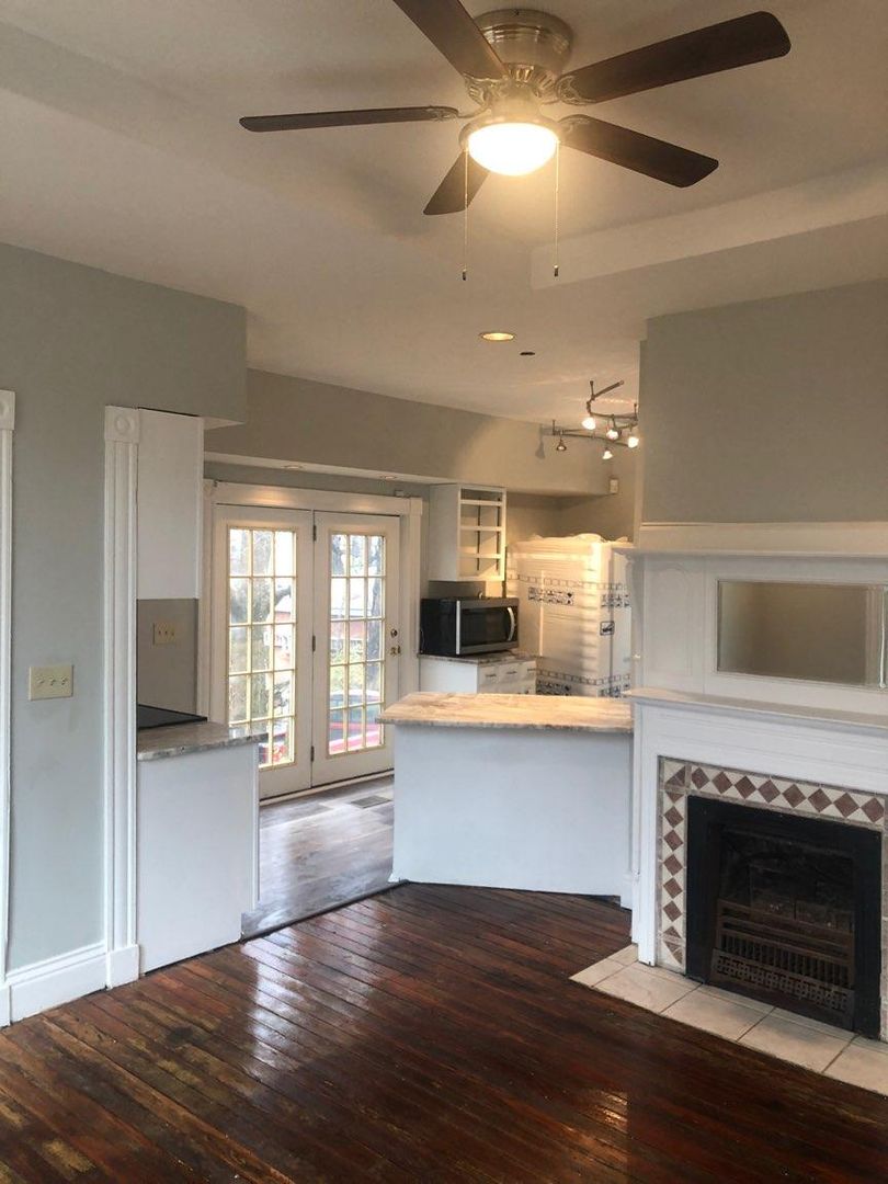 855 Ridgeway 2 of 6
