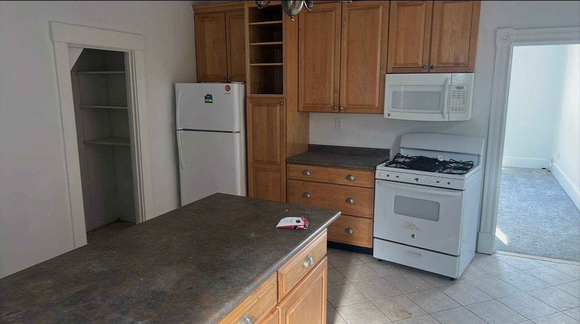 Cincinnati Apartment: 1617 Westwood