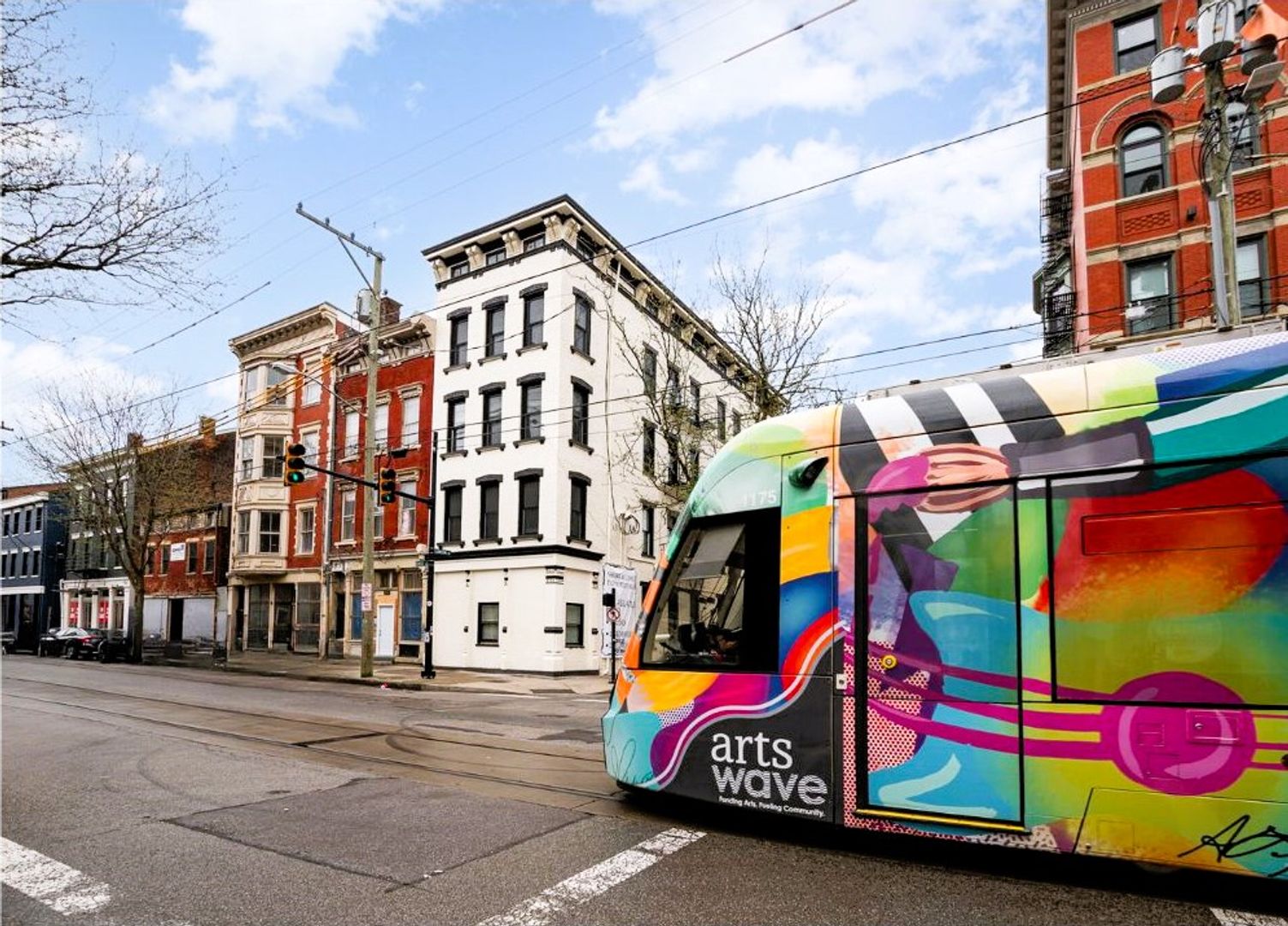 Cincinnati Apartment: 1635 Race St