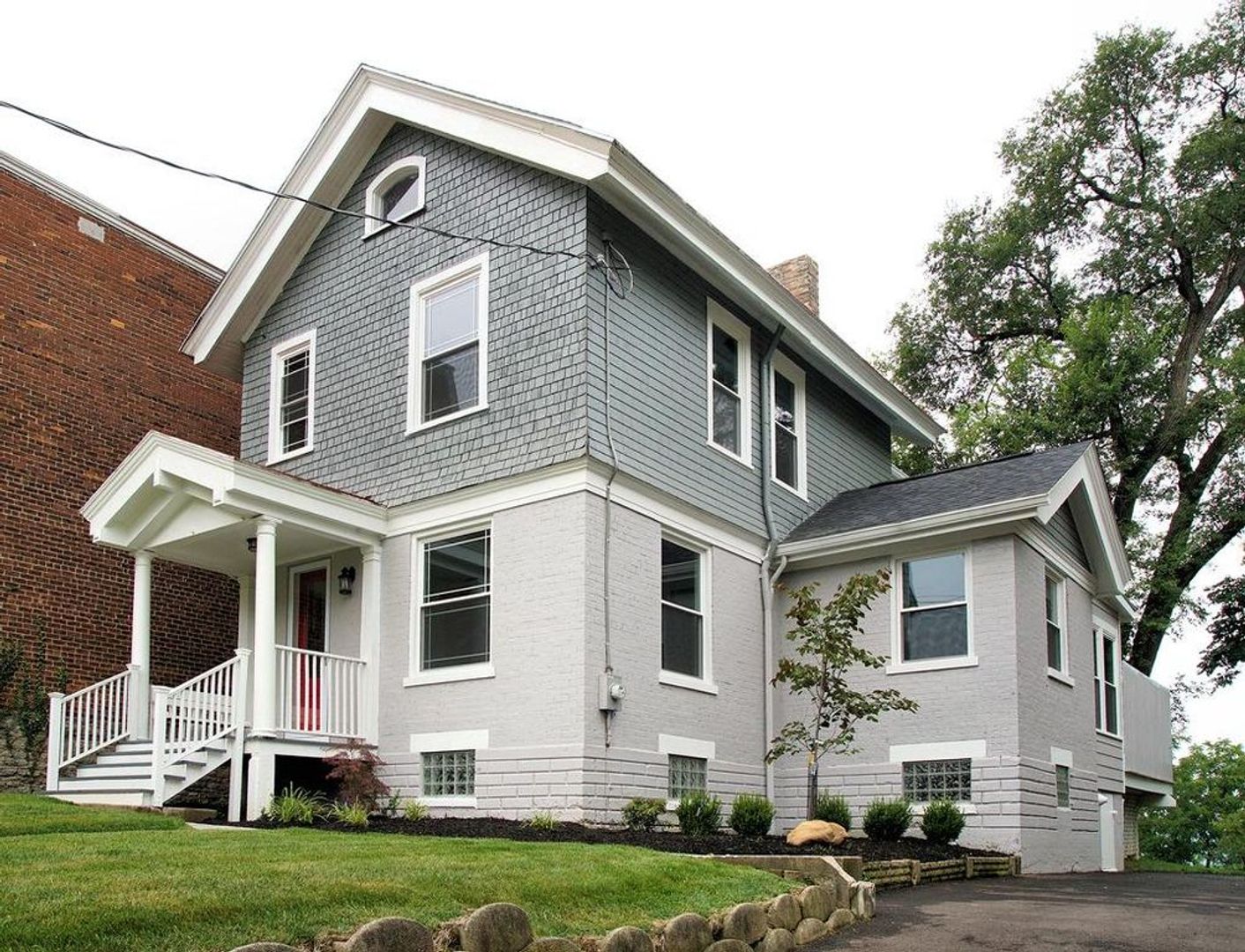 Cincinnati House: 2965 Deckebach Ave
