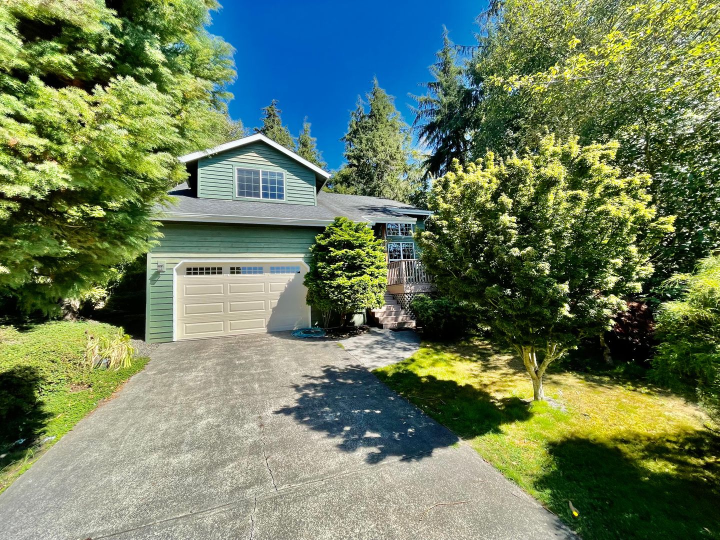 Astoria House: 1270 Sonora Ave