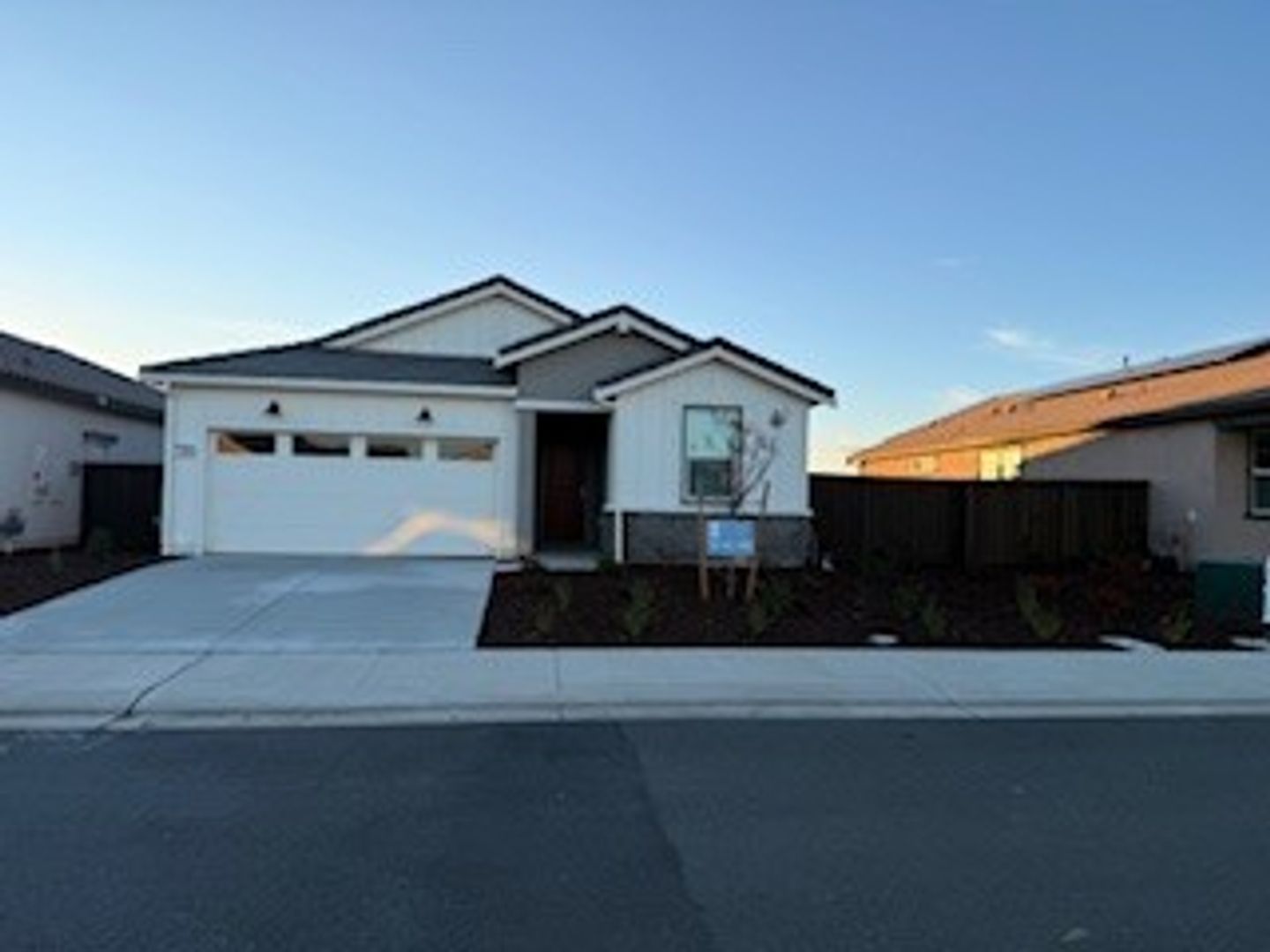 Dixon House: 330 Nighthawk Ridge