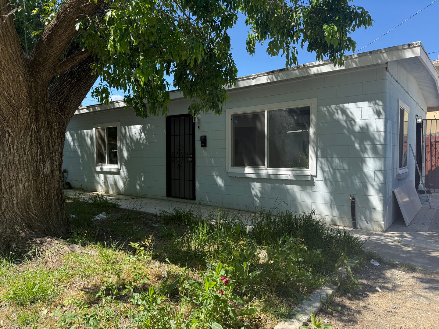 Winters Apartment: 18 Anderson Ave.