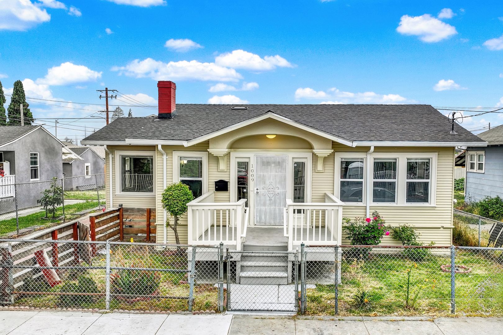 Oakland House: 1009 106th Ave.