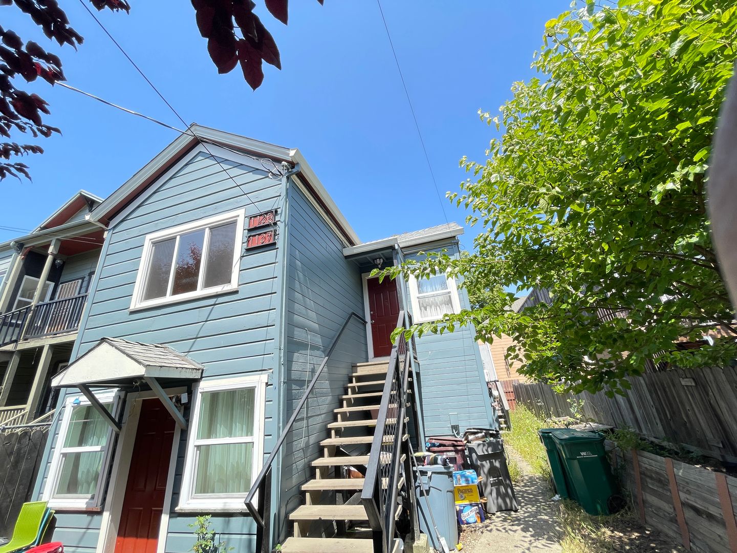 Oakland Apartment: 1121 Campbell St