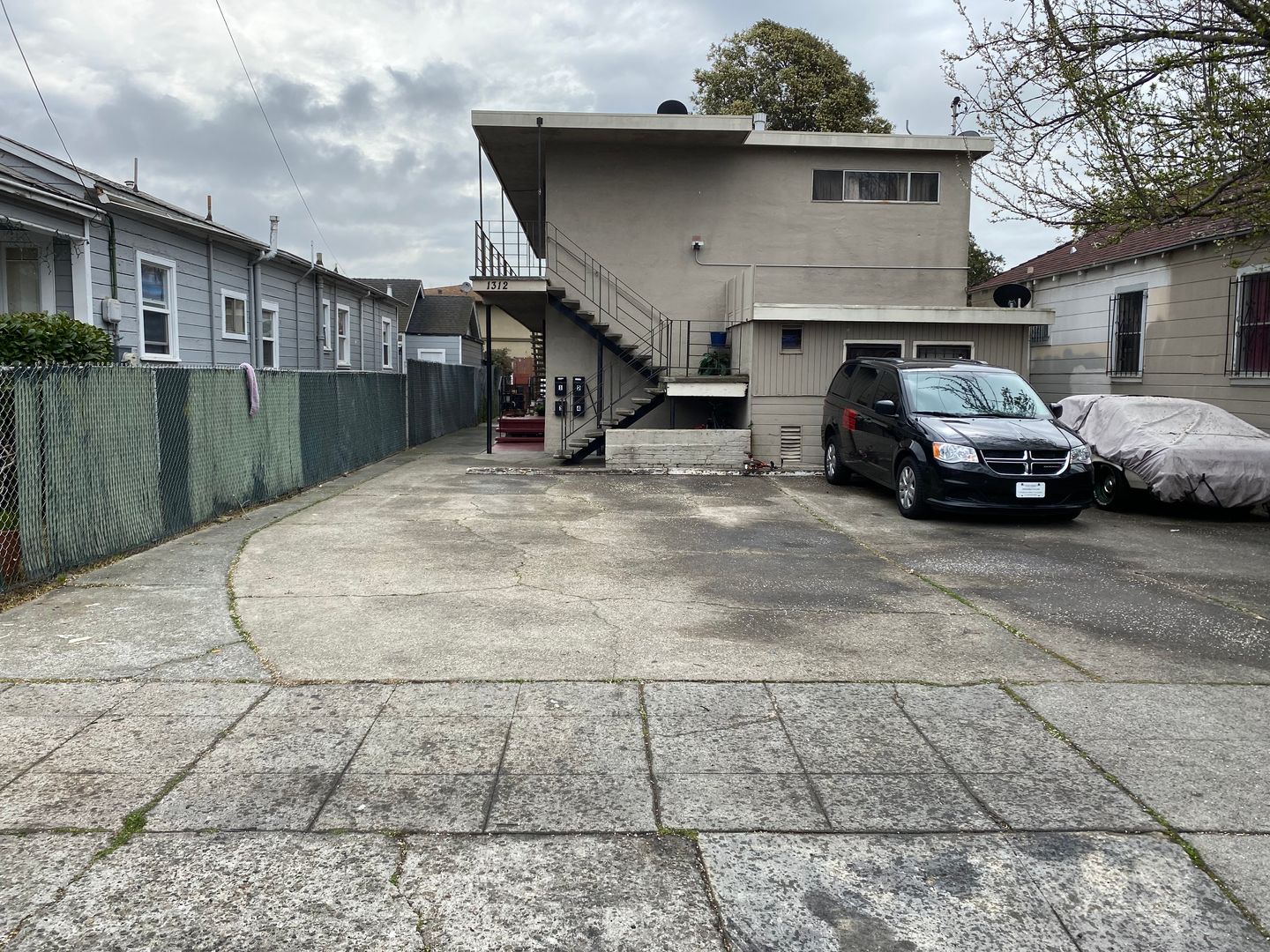 Oakland Apartment: 1312 64th Ave.