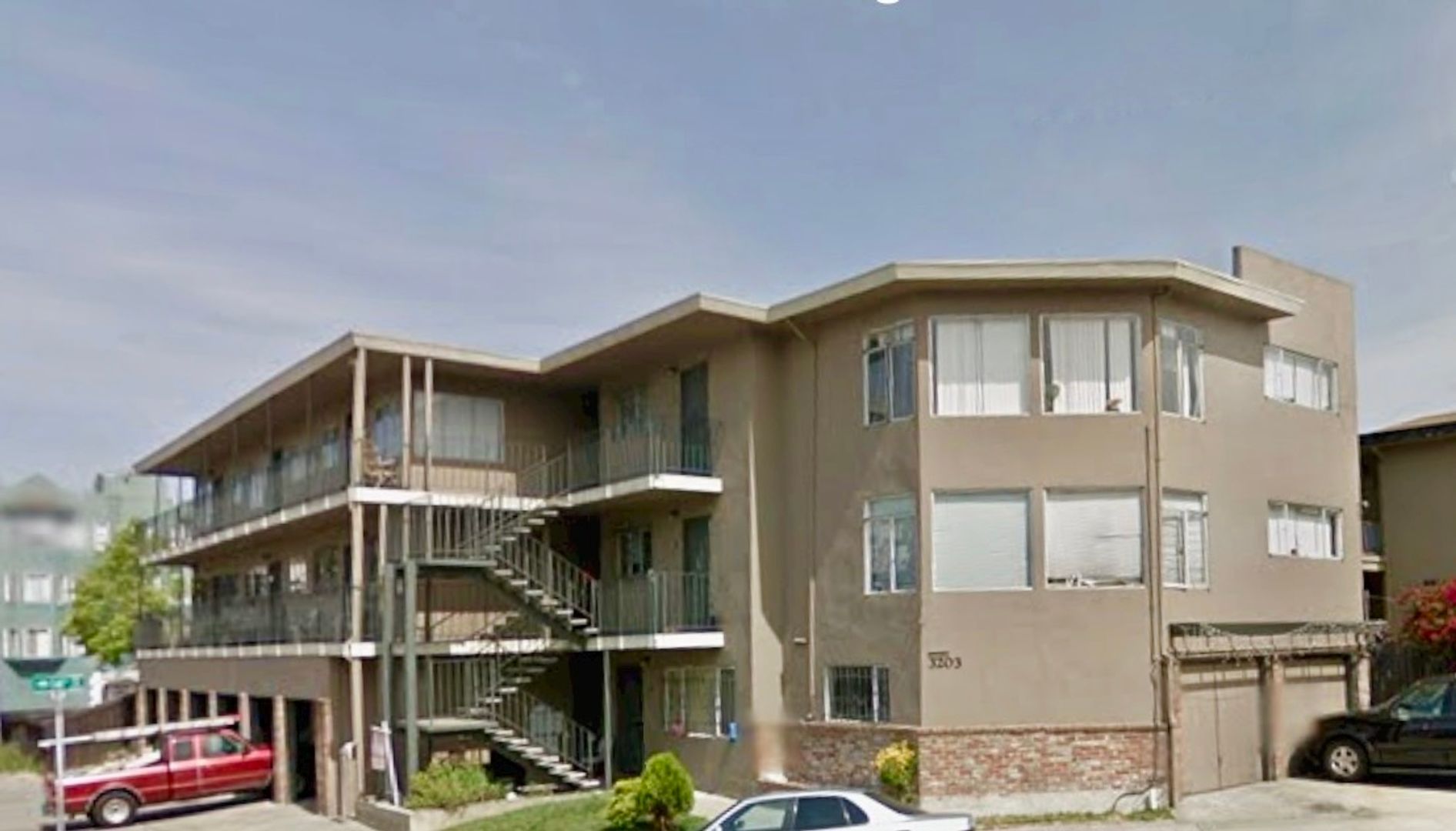 Oakland Apartment: 3203 14th Ave