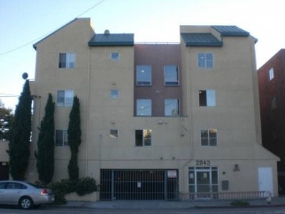 Oakland Apartment: 2943 MacArthur Blvd