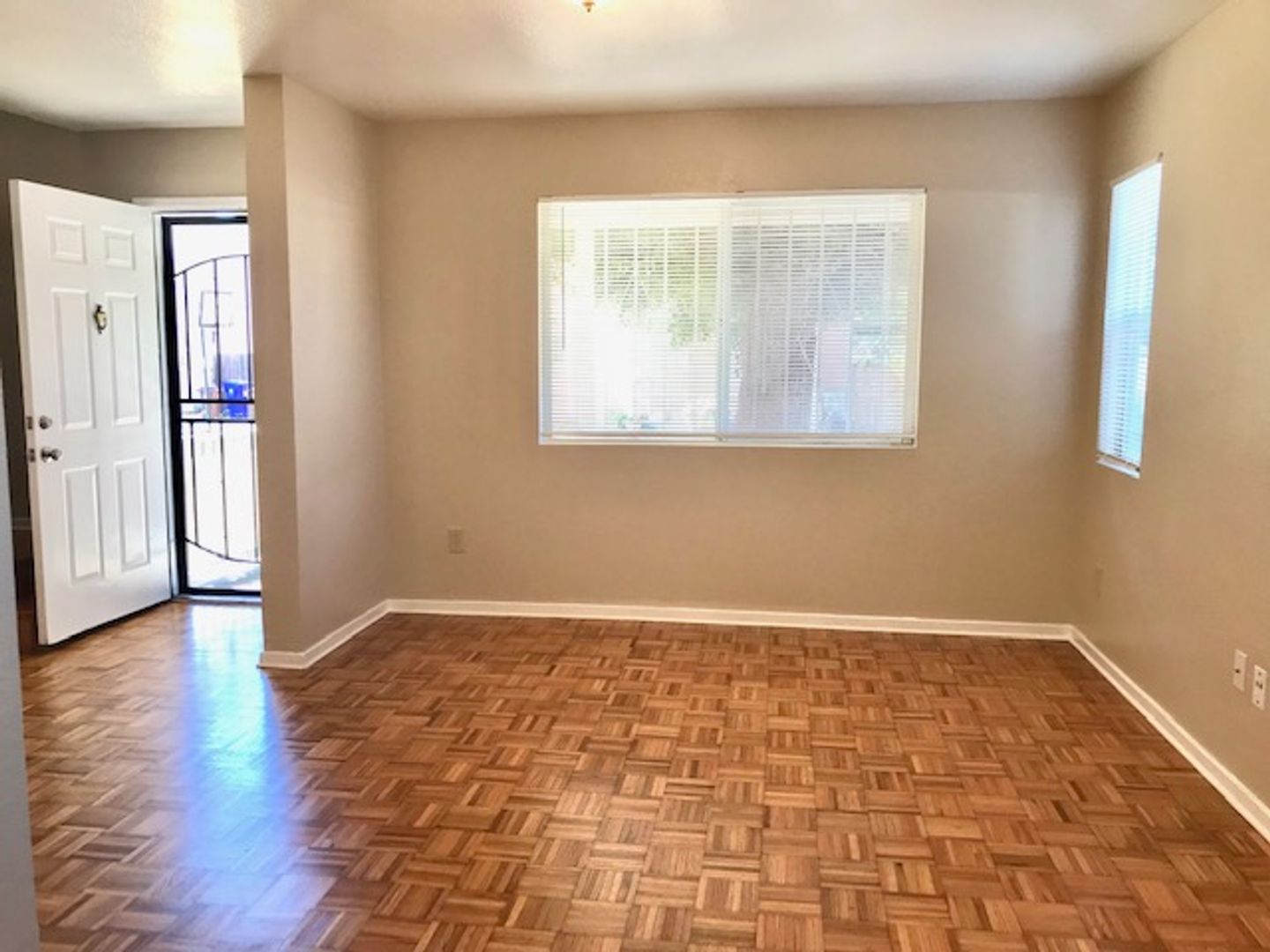Richmond Townhome: 430 2nd St.