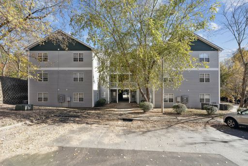 Professional Co-Living - Private Room Rental with Private Bath near NCSU – photo 1