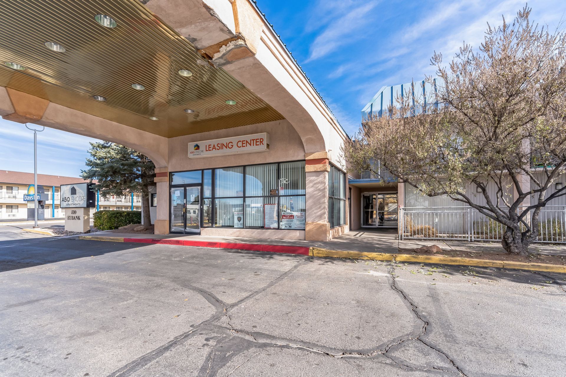 Albuquerque Apartment: 810 Eubank Blvd NE