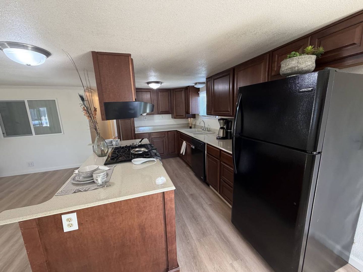 Sunnyvale Apartment: 954 Henderson Avenue