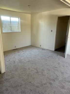 1200 SF 2/2, great layout, spacious, park outside your door, and pets welcome – photo 1