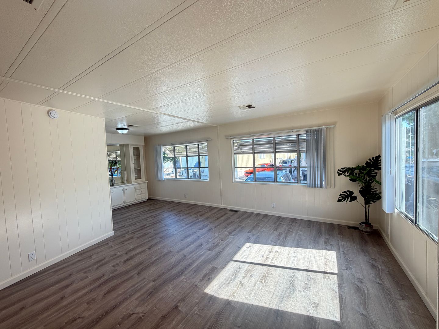 Sunnyvale Apartment: 954 Henderson Avenue