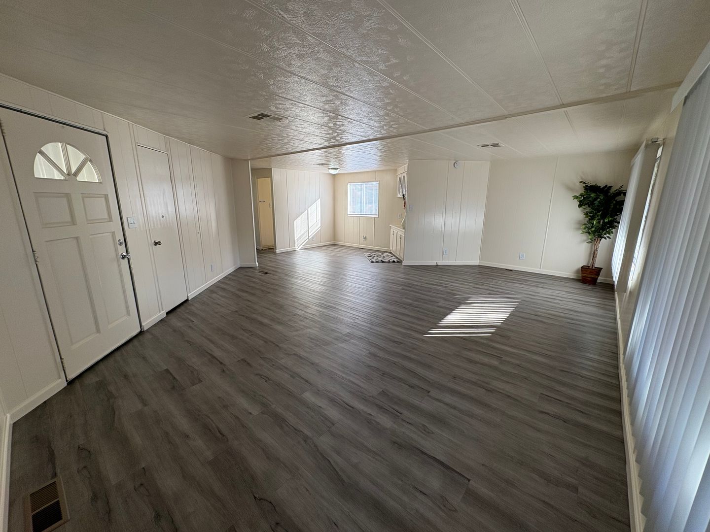 Sunnyvale Apartment: 954 Henderson Avenue