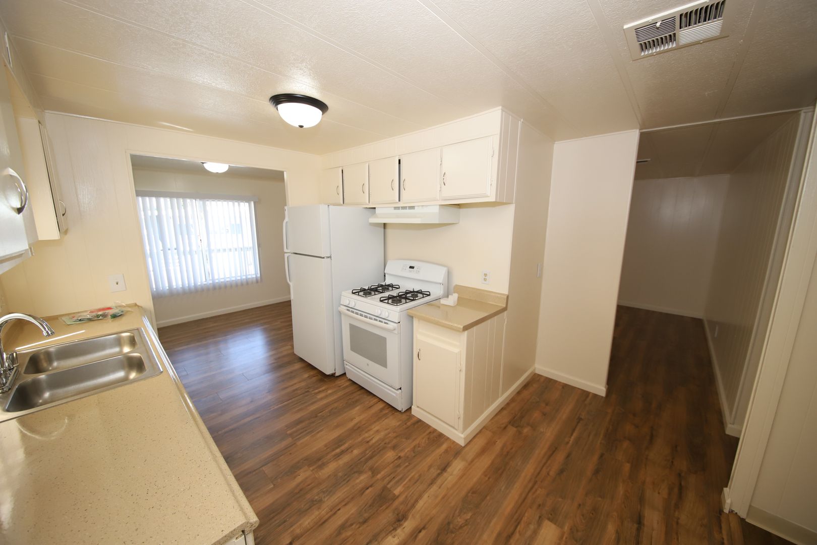 Sunnyvale Apartment: 954 Henderson Avenue
