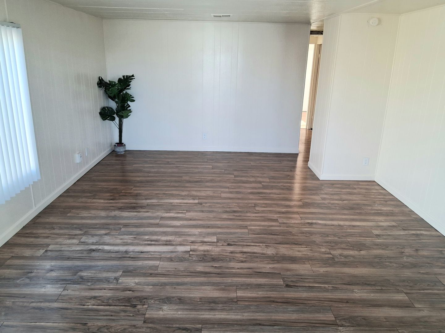 Sunnyvale Apartment: 954 Henderson Avenue