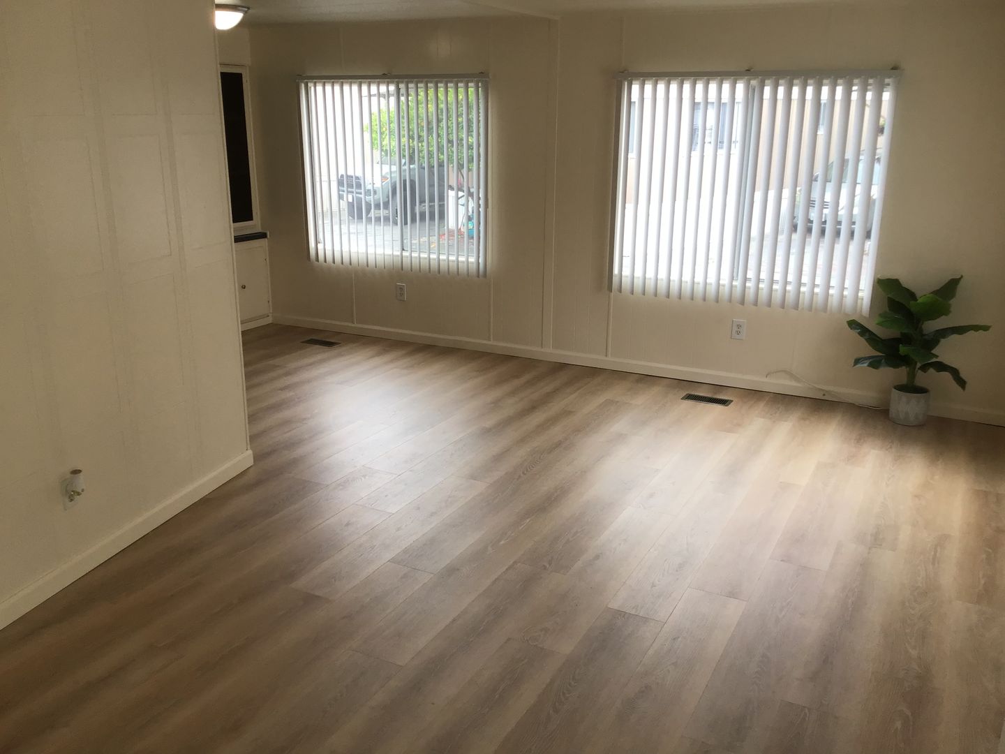Sunnyvale Apartment: 954 Henderson Avenue