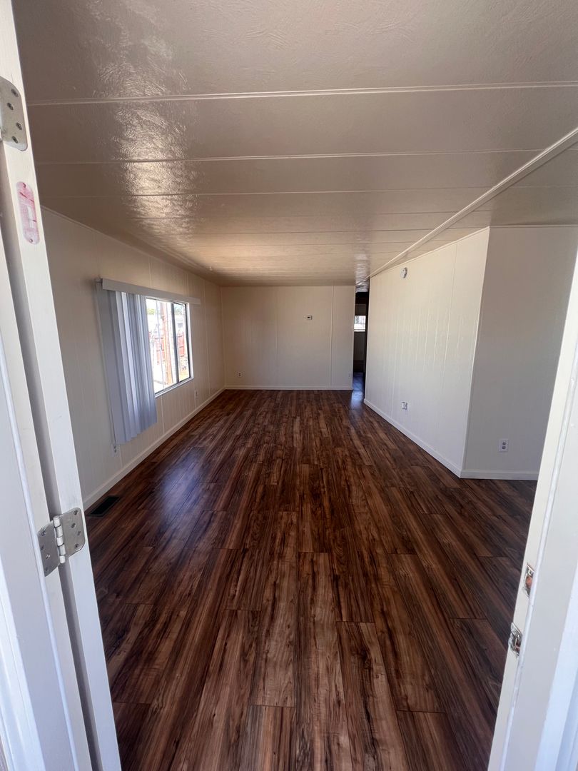 Sunnyvale Apartment: 954 Henderson Avenue