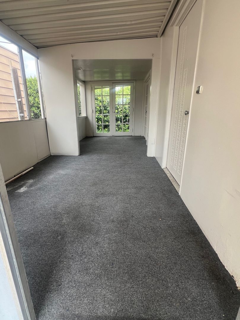 Sunnyvale Apartment: 954 Henderson Avenue