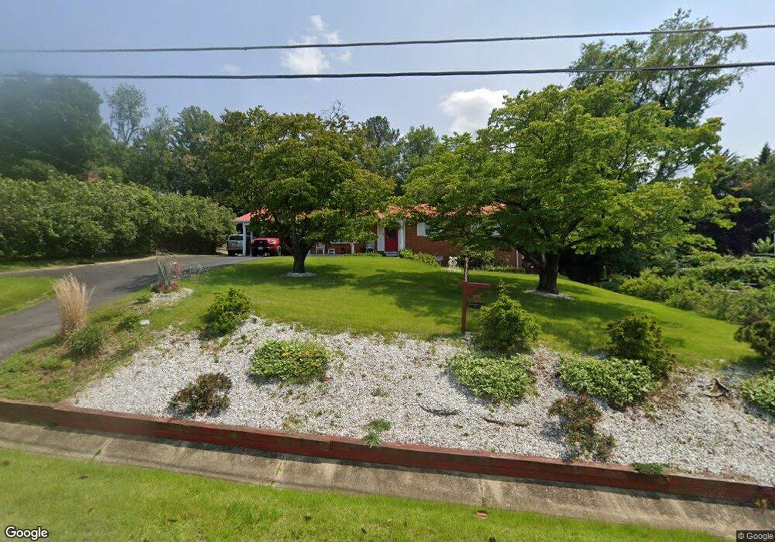 Clinton House: 7705 Earnshaw Drive