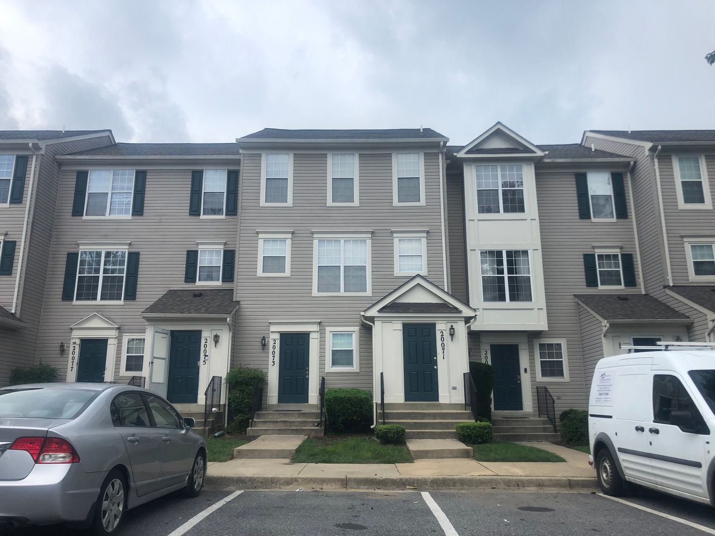 Germantown House: 20073 Dunstable Circle