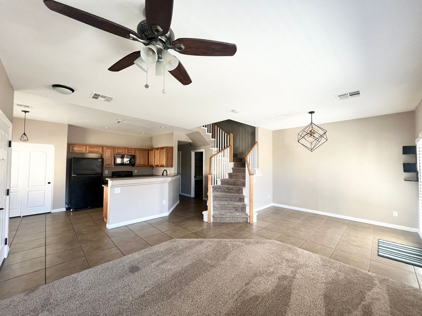 Las Vegas House: 10021 Government Point  Wy #102