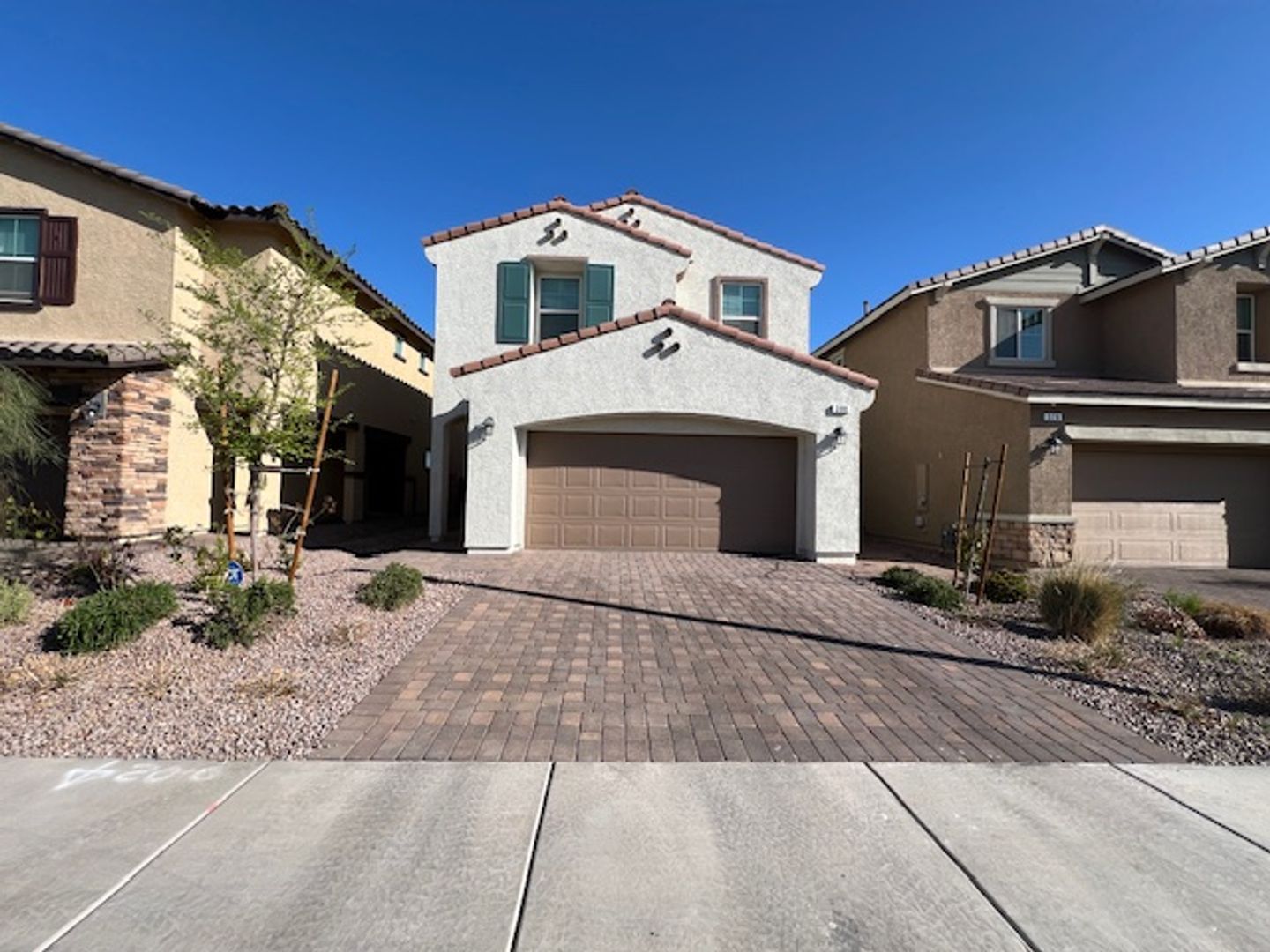 Henderson House: 380 Larksong Ave