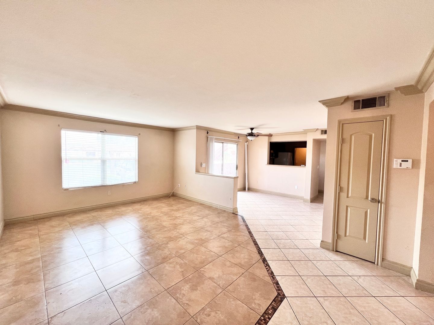Las Vegas House: 1150 N Buffalo Dr #1077