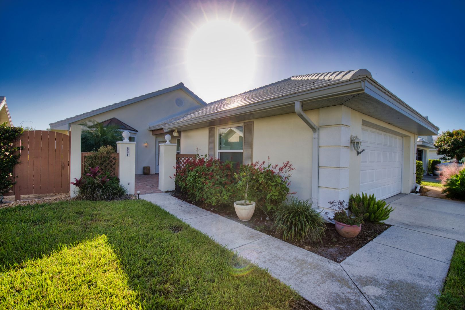 Venice House: 831 Harrington Lake Lane #37